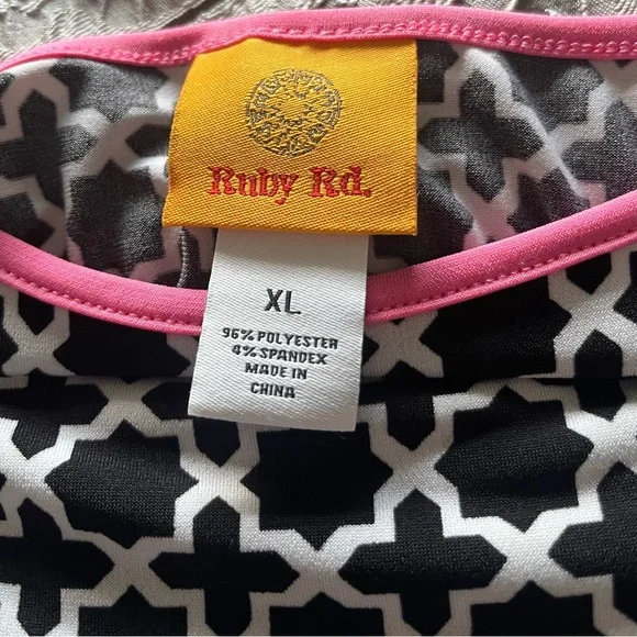 Ruby Rd. Black and White Dress with Pink Trim
Measurements in description - Picture 4 of 4
